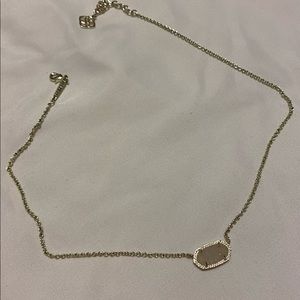 Kendra Scott Elisa Gold Pendant Necklace in Iridescent/White Drusy